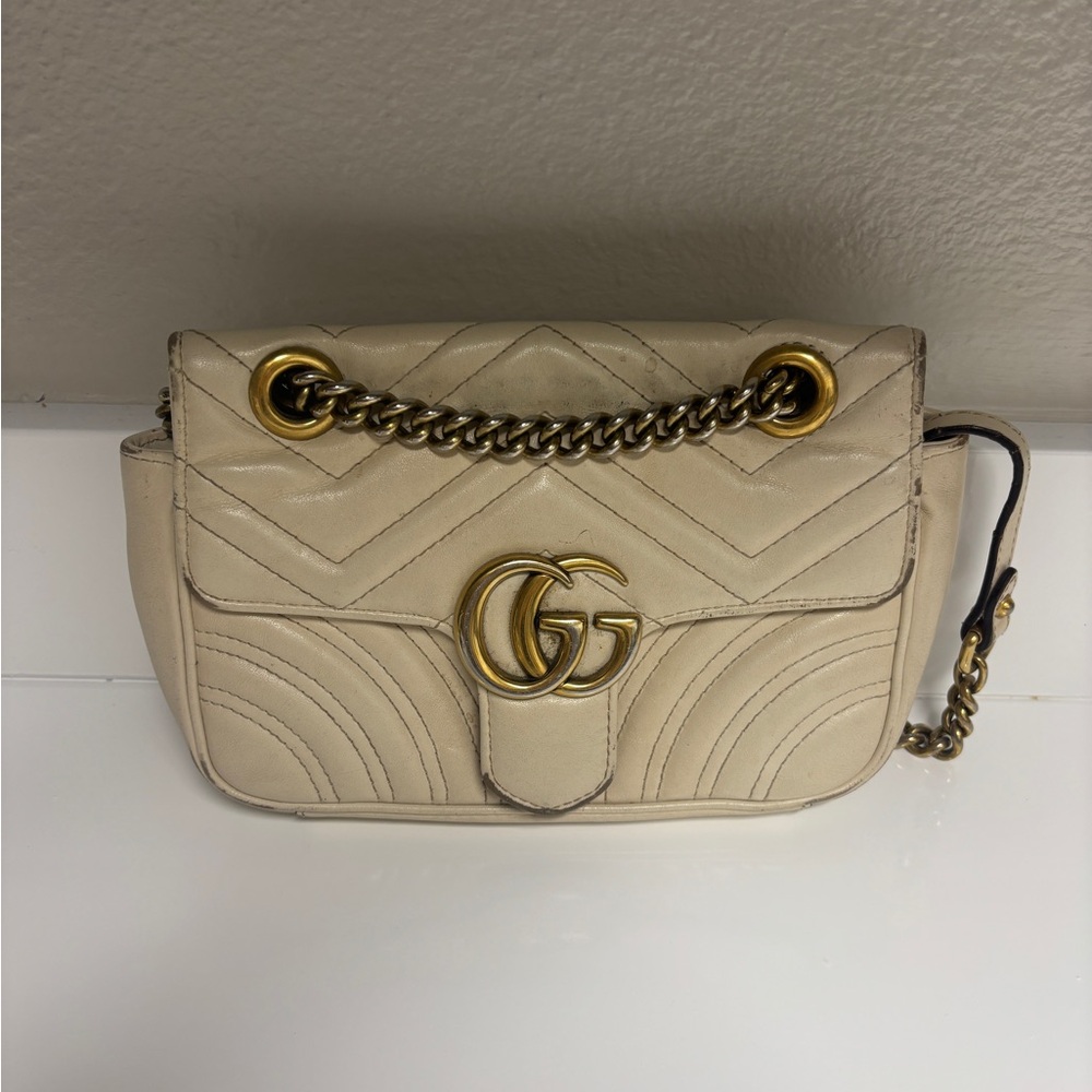 Gucci Quilted Crossbody Shoulder Bag with Gold Chain